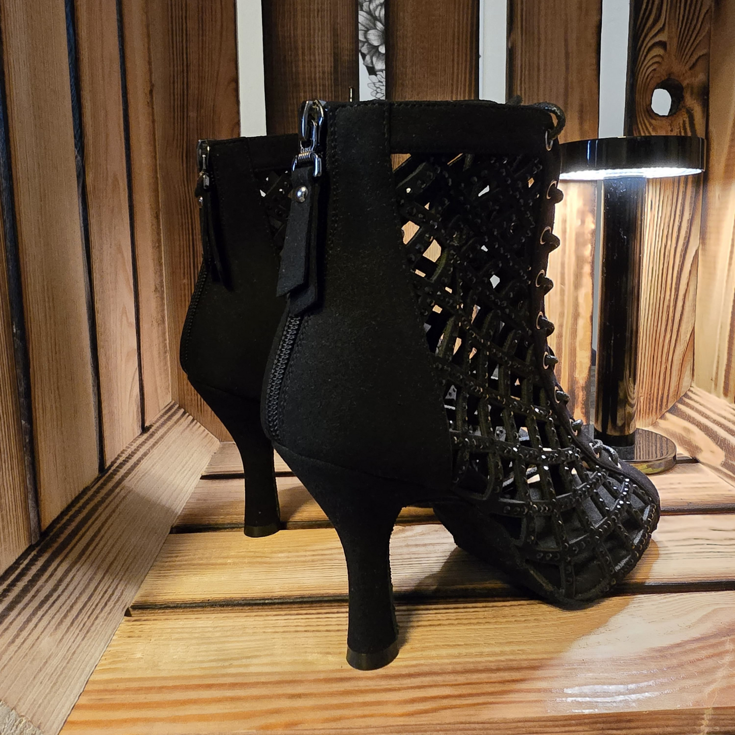 Latin Smoke Desiree High Top Black-Chrystal
