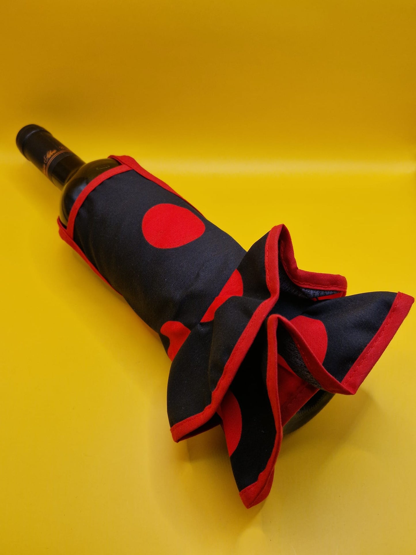 Wijnfles Hoesjes in de Vorm van een Flamenco Jurk "Los Puntos"