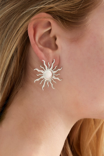 Sol – Romantische zon-oorbellen in goud of zilver | Paso a Paso