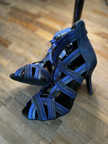 Hot Brownie Bachata Blauw van Latin Smoke